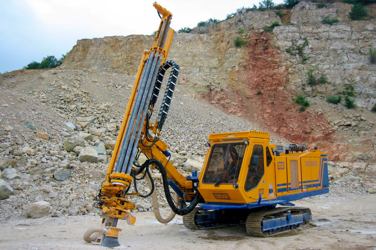 Norrhydro-is-manufacturing-hydraulic-cylinders-for-mining-machines